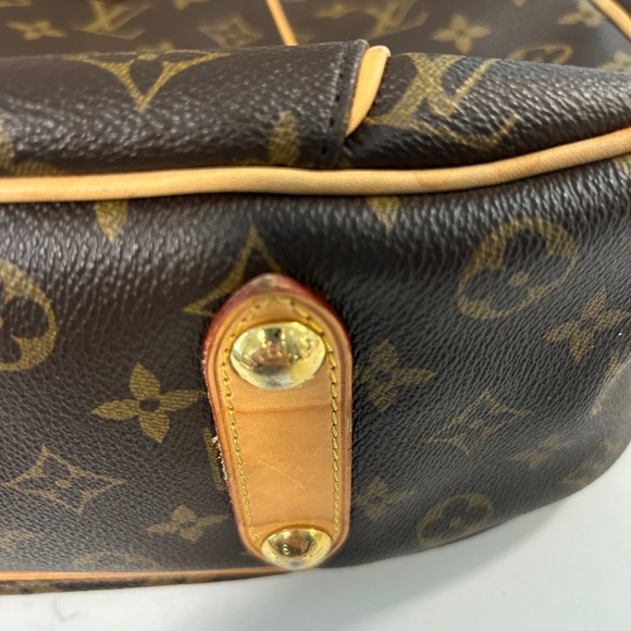 Luis Vuitton Monogram Canvas Galliera PM Shoulder Bag - Picture 10 of 12